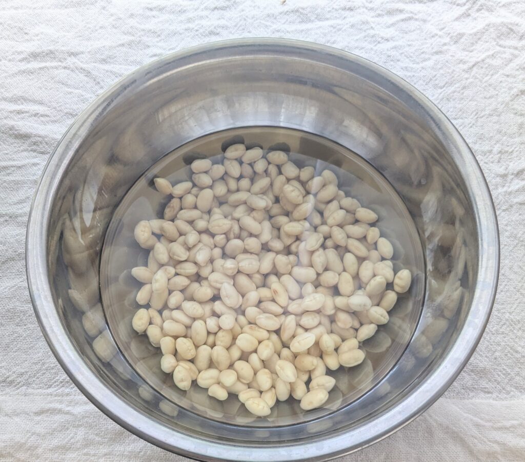乾燥大豆の水戻し