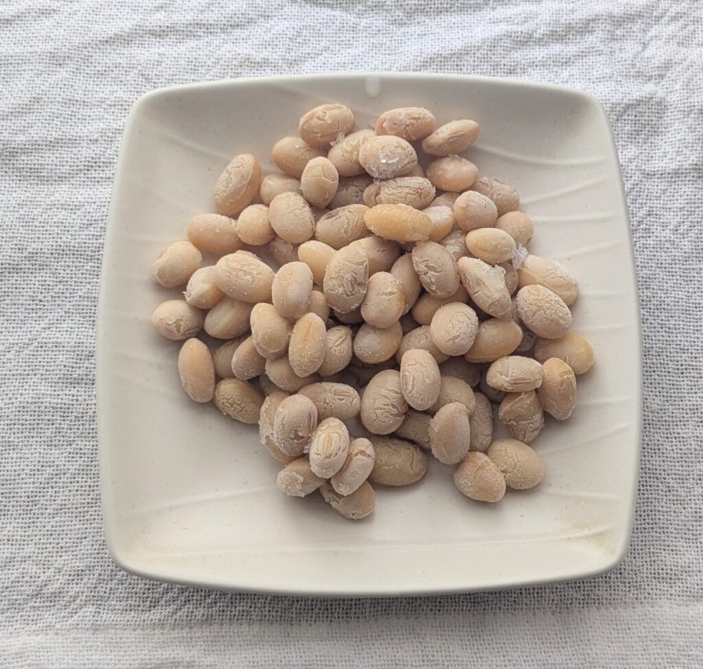 冷凍大豆（蒸し大豆を凍結）